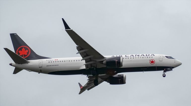 B737 Max-8 Air Canada C-FSJJ