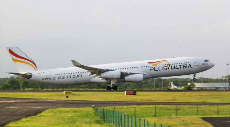 A340-300 Plus Ultra EC-MFA