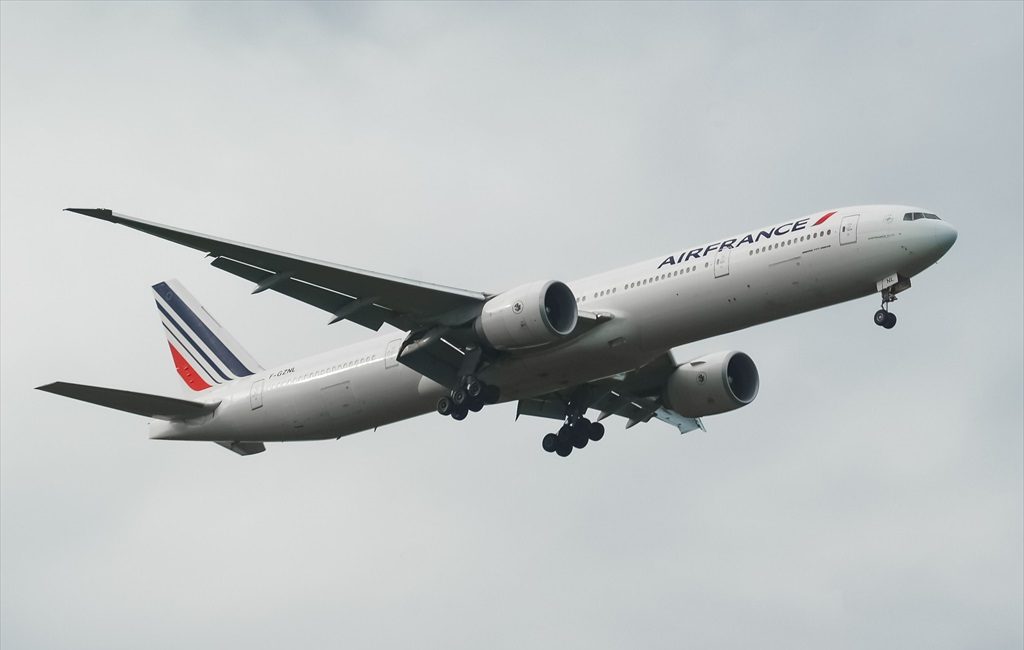 B777-300ER Air France F-GZNL