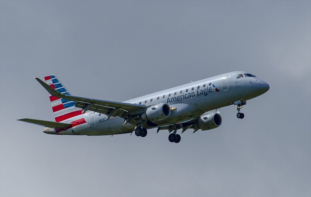 ERJ-175LR American Eagle N232NN