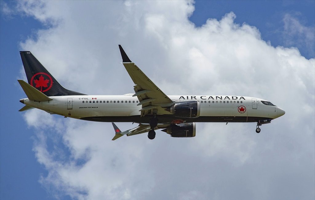 B737 Max-8 Air Canada C-FSIL