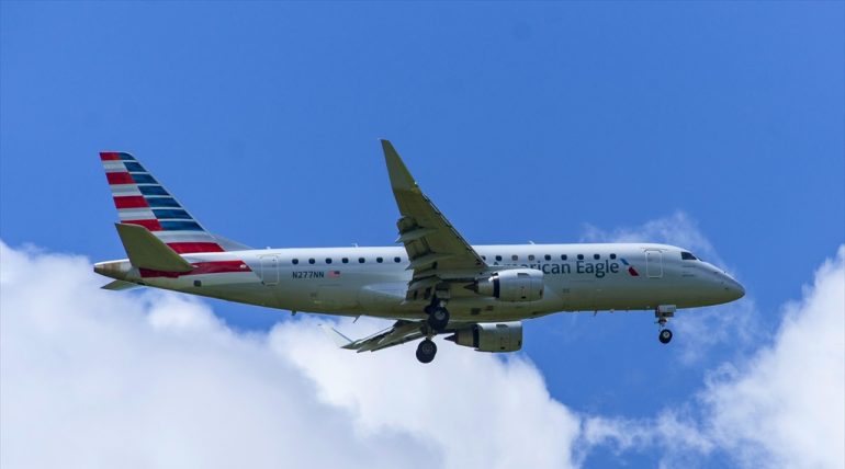 ERJ-175LR American Eagle N277NN