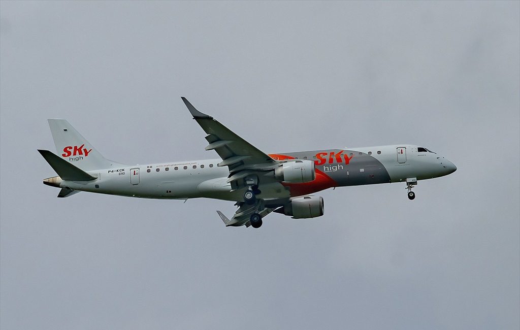 ERJ-190LR Sky High P4-KCK