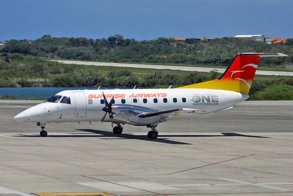 Embraer EMB-120 Brasilia Sunrise ZS-KLM