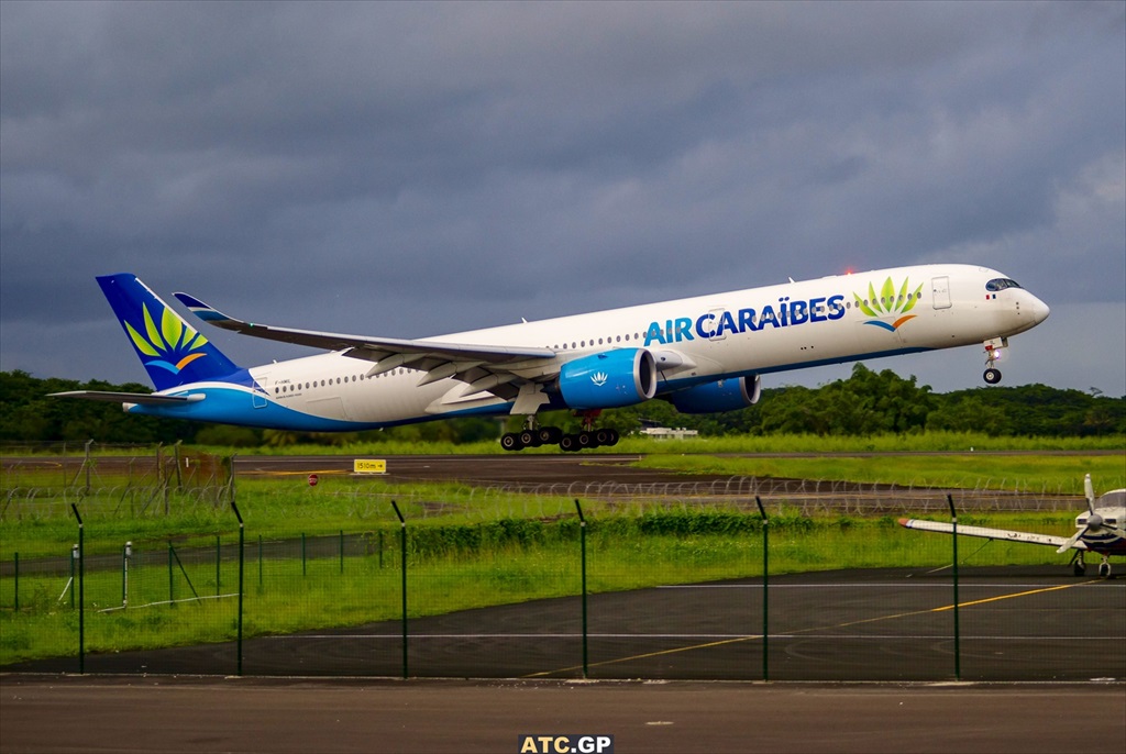 A350-1000 Air Caraïbs F-HMIL