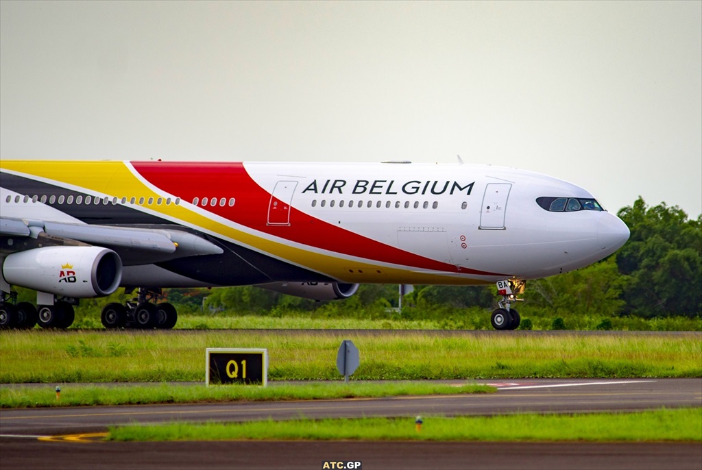 A340-300 Air Belgium OO-ABA