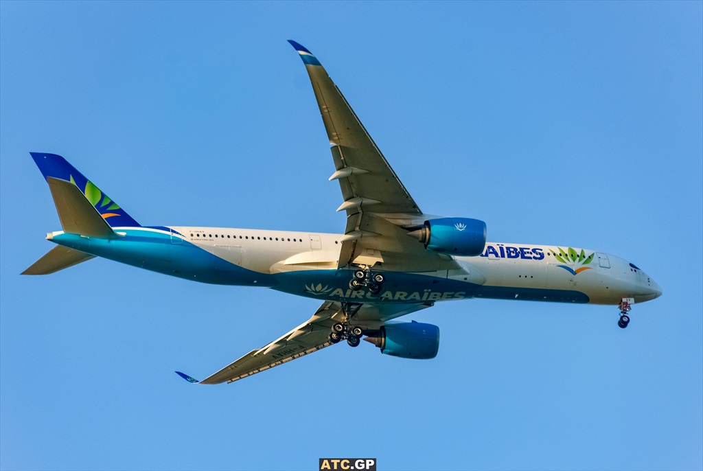 A350-900 Air Caraïbes F-HHAV